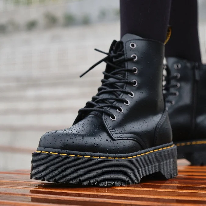 Ботинки женские Dr. Martens Jadon Platform